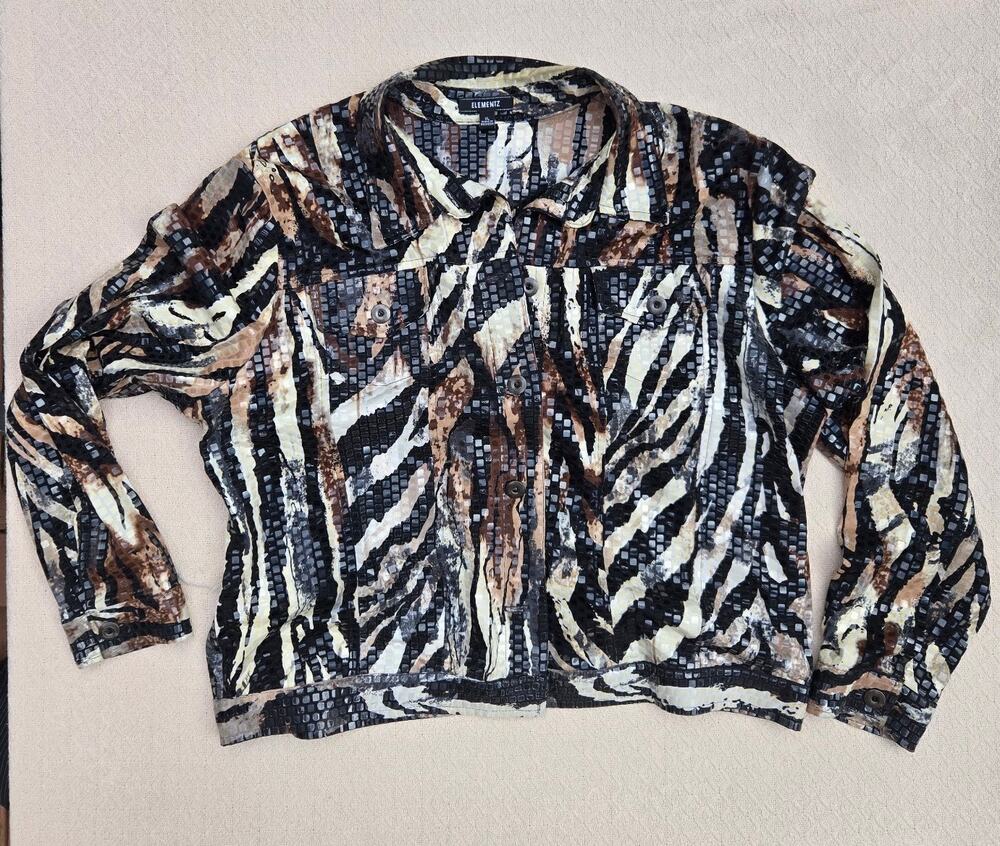 textured animal print button up statement jacket size xl edgy clubkid ♡